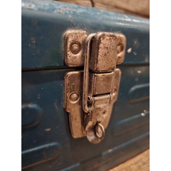 Antique/Vintage Union Steel Chest Corporarion Toolbox/Fishingbox Made In USA - Picture 6 of 11